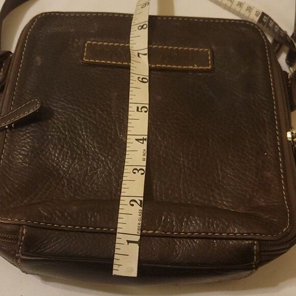 Fossil vintage crossbody leather organizer. - Picture 3 of 11